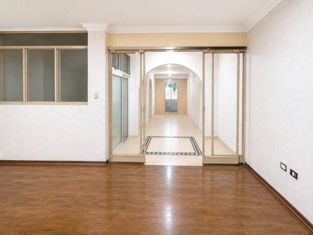 Vendo Inmueble de Uso Mixto en Surquillo - Vivienda y Negocio