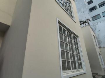 Venta Casa de 3 Pisos, Urb. El Golf