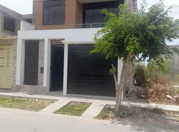 Venta Casa de 02 Pisos, Piura