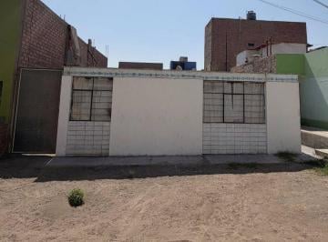 Venta de Casa Como Terreno en Ventanilla
