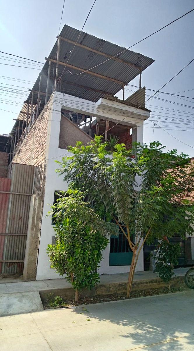 Vendo Casa de 2 Pisos Más Azotea con Accesos Independientes