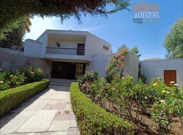 Vendo Amplia Propiedad de 2, 000 m² Frente Al Inter! Yanahuara