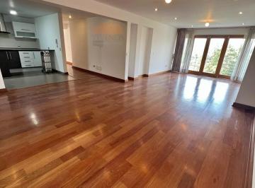 En Alquiler Amplio Dpto. de 220 m² con 2 Cocheras en Umacollo