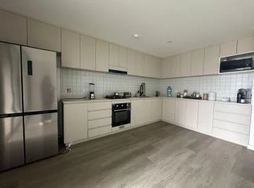 Alquiler Moderno Departamento de Estreno de 2 Dormitorios en Zona de Barranco con Alta Conectividad