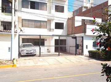 Departamento en alquiler en Chorrillos - 120 m², 3 dormitorios
