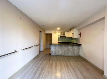 Alquiler 1 Dormitorio, 1 Baño, Segundo Piso Avenida Cuba