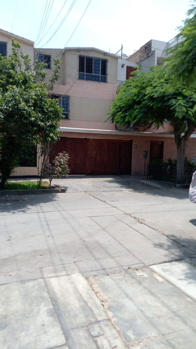 Se Alquila Departamento de Dos Dormitorios de 67 m² en Urb. Los Pinos Cercado de Lima