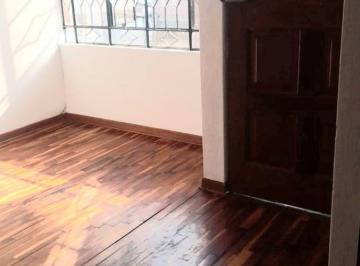 Cerca a La Cuadra 19 de La Avenida Arequipa. Departamento Espacioso.