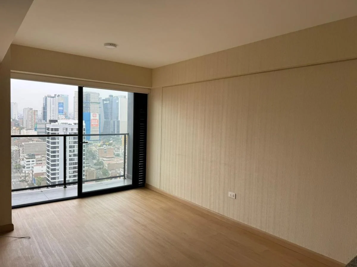 Departamento de 2 Dormitorios con Cochera con Balcón en Lince, Av. Arequipa con Dos de Mayo