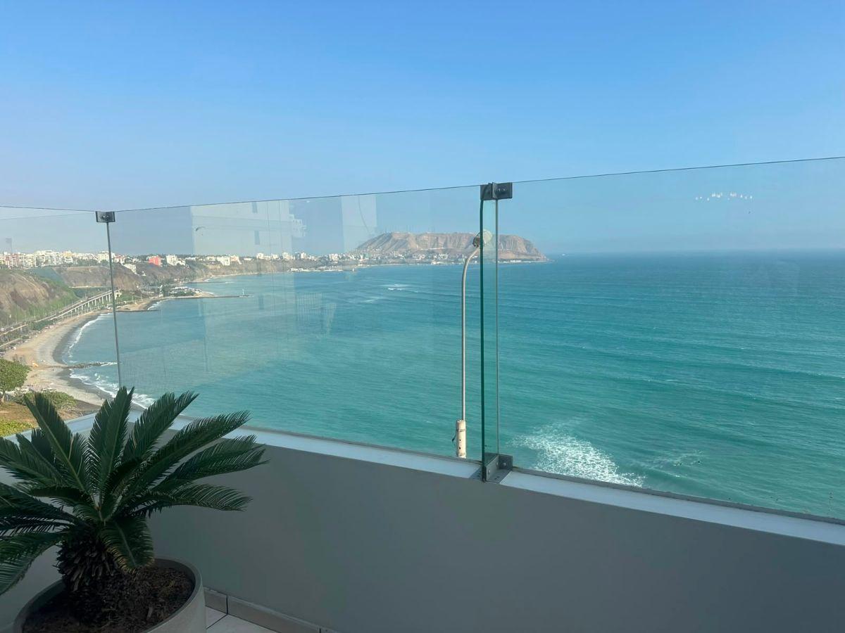 Precioso Departamento Frente Al Mar