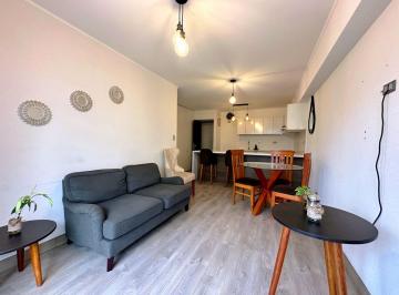 Alquiler 3 Dormitorios, 2 Baños, Segundo Piso, Calle Berlin