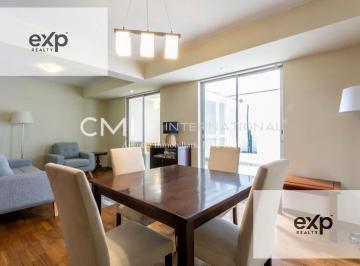 Duplex Amoblado con Terraza en Alquiler en Miraflores.