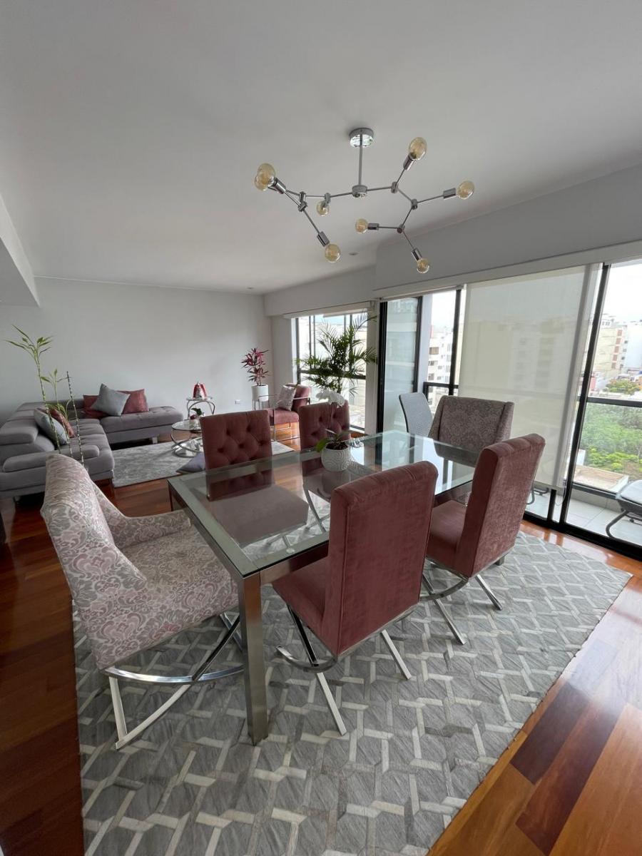 Departamento en alquiler en Miraflores - 300 m², 4 dormitorios