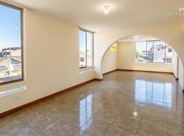 Venta o Alquiler de Gran Departamento con Vista Al Parque en San Borja – 117 m²