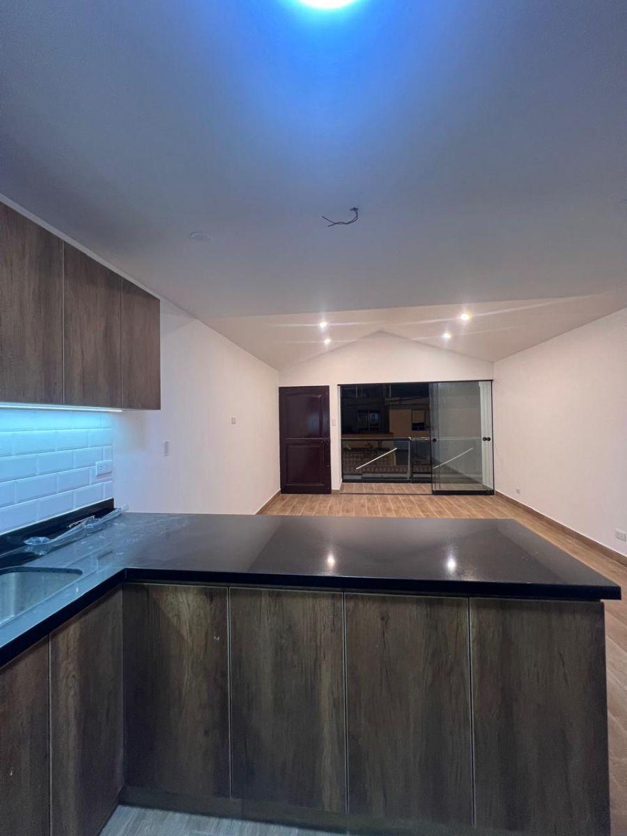Departamento de 3d en 2do Piso, con Pocos Departamentos! Disponible 26.07