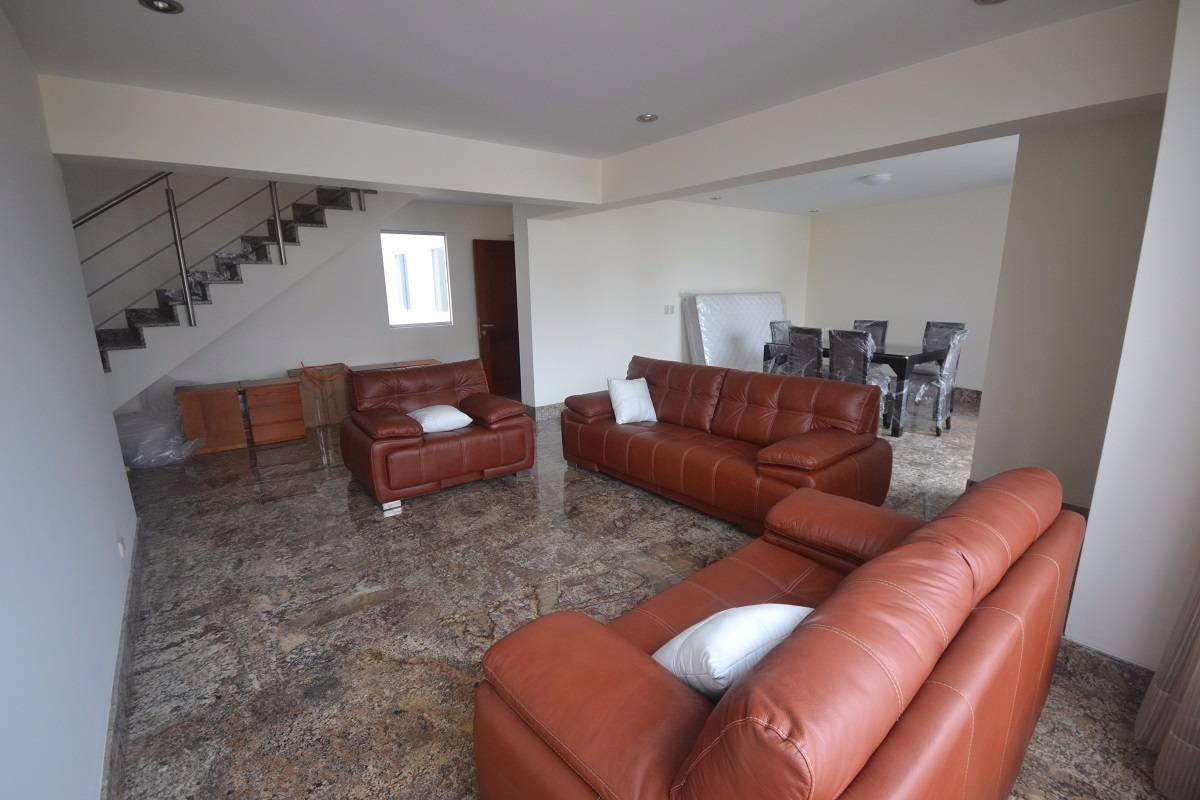 Alquilo Departamento Dúplex de 210 m² en Santo Toribio, San Isidro