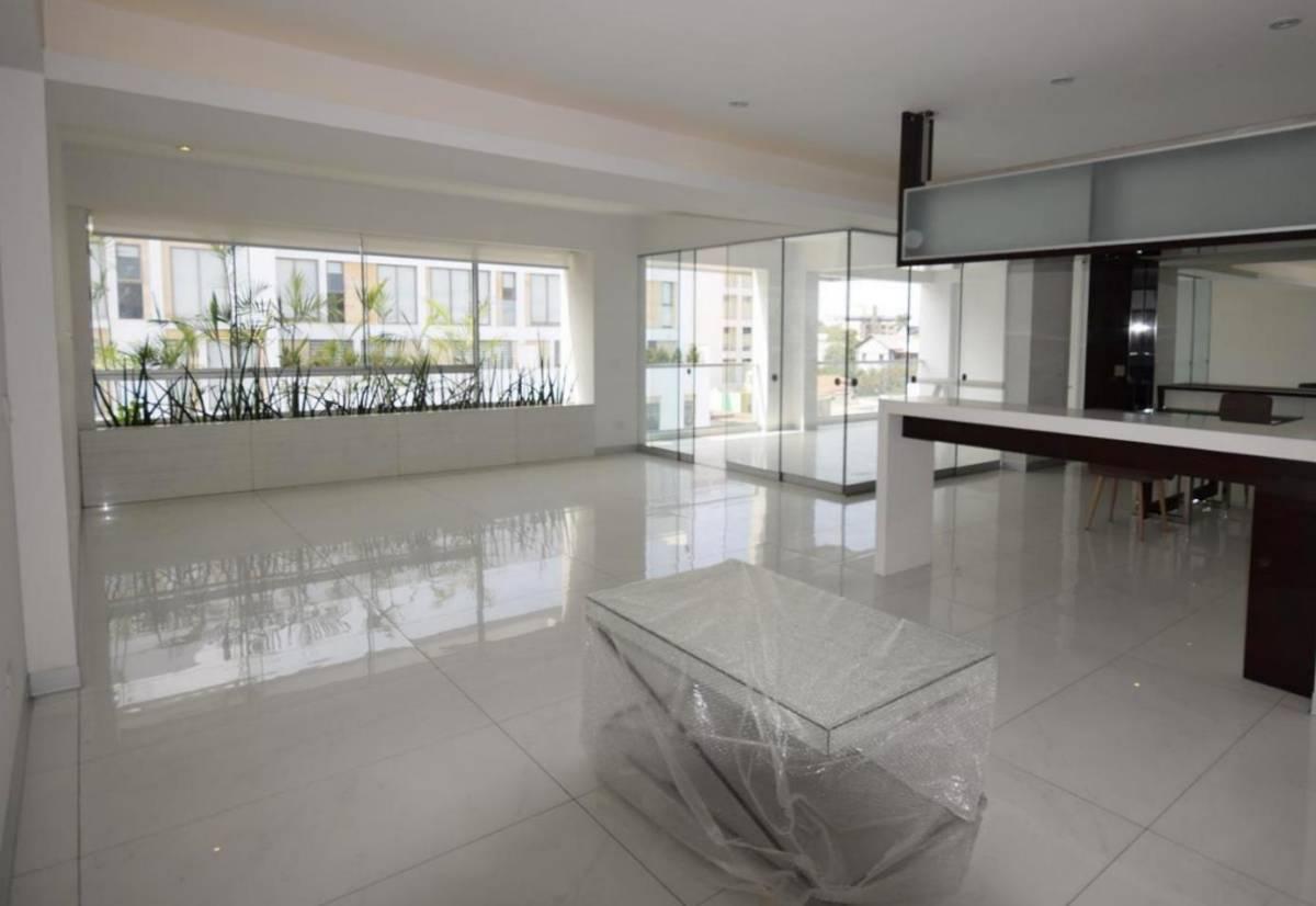 Alquilo Departamento de 255 m² a $2, 800 Cerca Al Óvalo Gutierrez, San Isidro