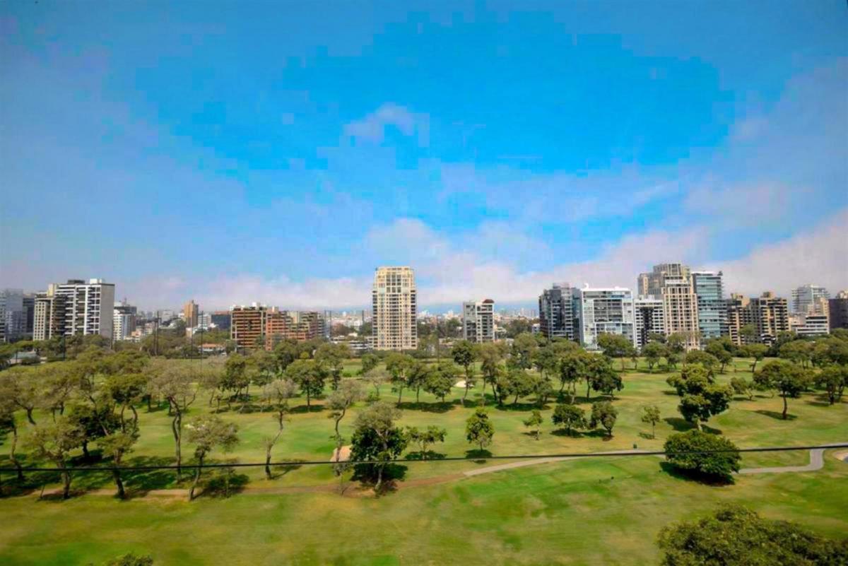 Alquilo Amplio Flat de 4 Dormitorios con Vista Panorámica Al Golf de San Isidro