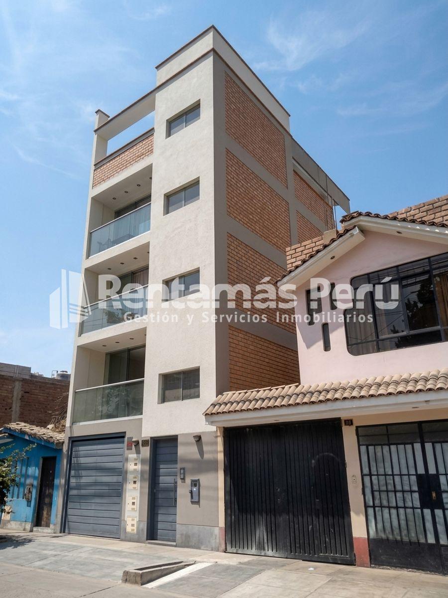 Departamento en alquiler en San Juan de Lurigancho - 120 m², 3 dormitorios
