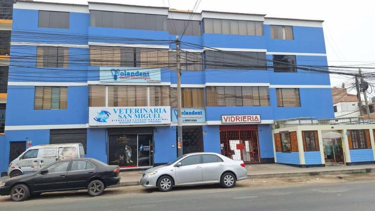 Amplio Depa de 120 m², 4to Piso, Vista a La Calle, 3 Dorm + 1 Baño, a Unos Pasos de Plaza San Miguel