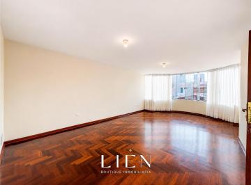 Amplio Departamento en Surco Límite con Chorrillos
