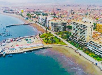 Vendo Departamento en Malecon Ferreyros en Ancon/frente Al Mar