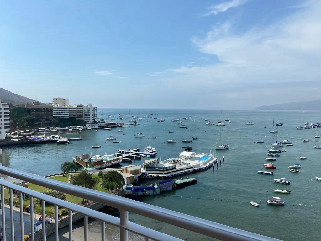 Vendo Alquilo La Temporada Departamento con Vista Al Mar en Ancon