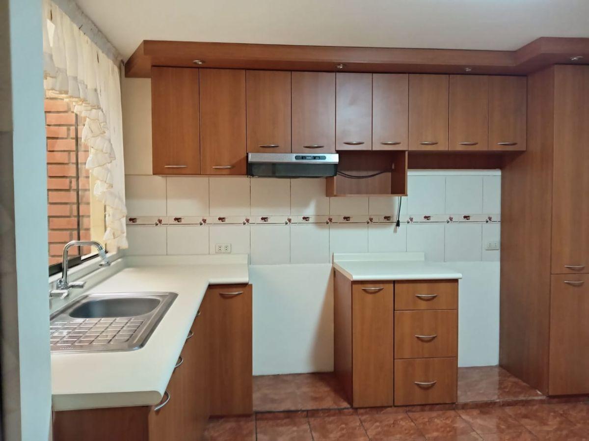 Vendo Lindo Departamento en Urb. Las Orquídeas Umacollo