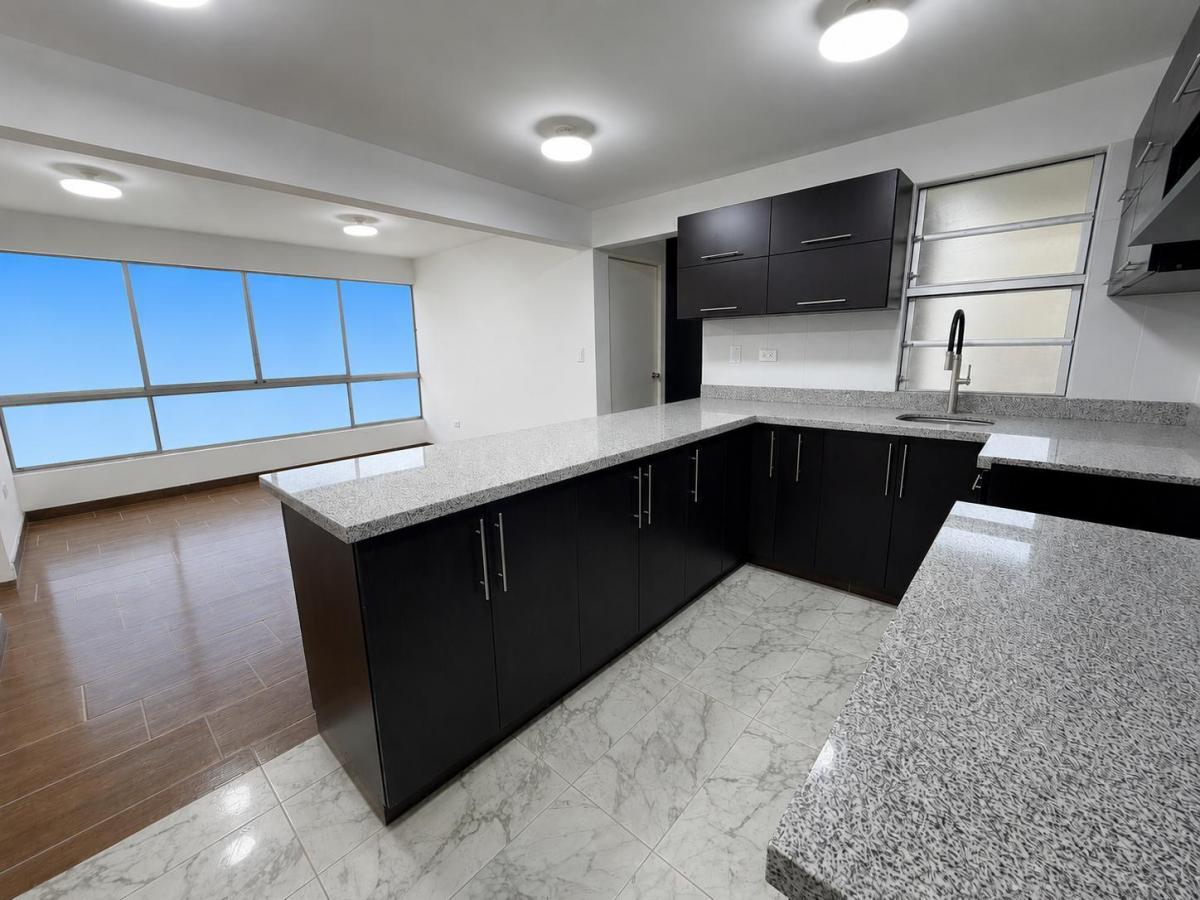 Hermoso Departamento Flat en Venta en Urb de Ate