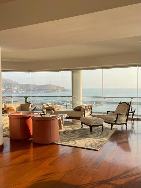 Vendo Bonito Departamento Flat en Av. 28 de Julio N 4, Piso 6, Barranco