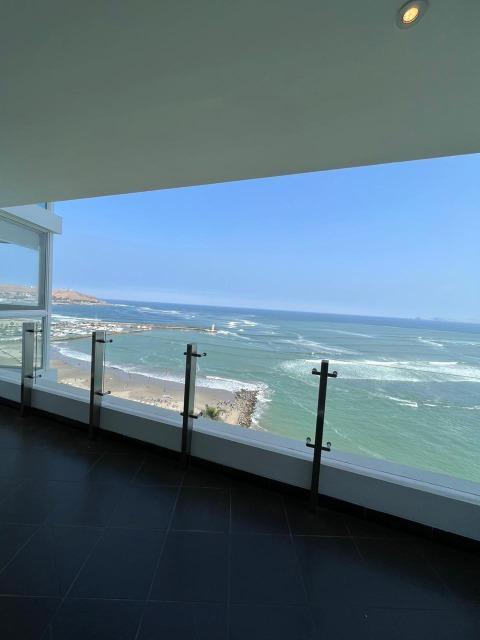 Vendo Lindo Departamento Flat en Malecón Castilla N 1xx, Piso 5, Barranco.