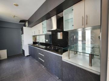 Amplio Dúplex Familiar de 162 m² con Terrazas en Barranco Tradicional