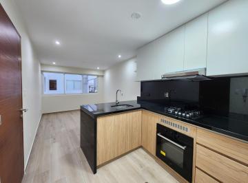 Triplex en Piso 8 – Vive o Invierte en El Corazón de Barranco