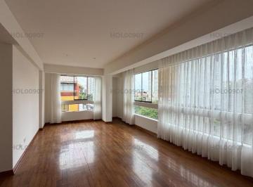 Vendo Lindo Departamento en Barranco, Vista a La Calle en Esquina, a 1 Cuadra de El Sol y Grau.