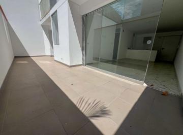 (El) Venta de Primer Piso en Barranco / 2 Dorm / 2 Bñs / Patio