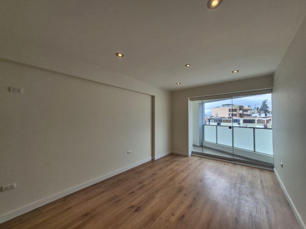 Se Vende Moderno Departamnto en Cayma Baja