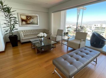 En Venta! Exclusivo Penthouse en La Mejor Zona de Cayma Parte Baja