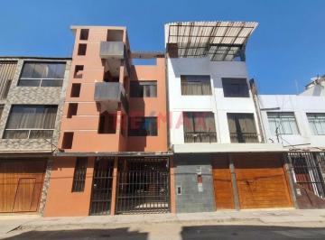 Departamento en Venta en Urb. Las palmas.(C. Melendres)