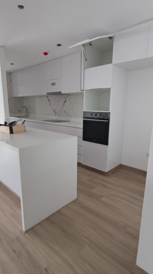 Venta Departamento de 2 Dorm. - Vista Directa a La Bahía de Barranco