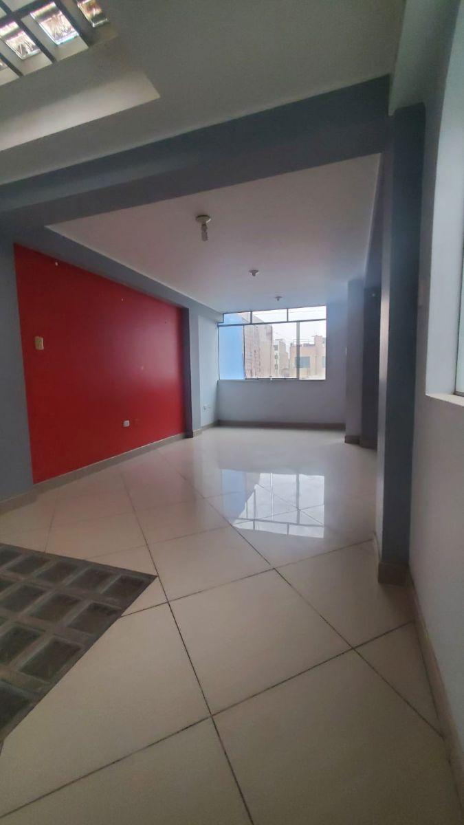 Moderno y Luminoso Departamento de 88 m² en Carapongo: Vista a La Calle