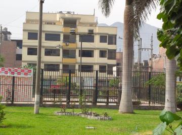 Departamento en venta en El Agustino - 10,065 m², 3 dormitorios