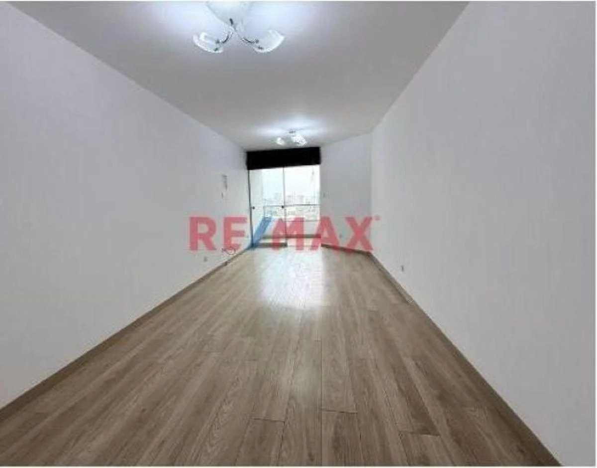 ¡Oportunidad en Jesus Maria!3dorm - Cochera depósito - Piso 8.($140, 000).