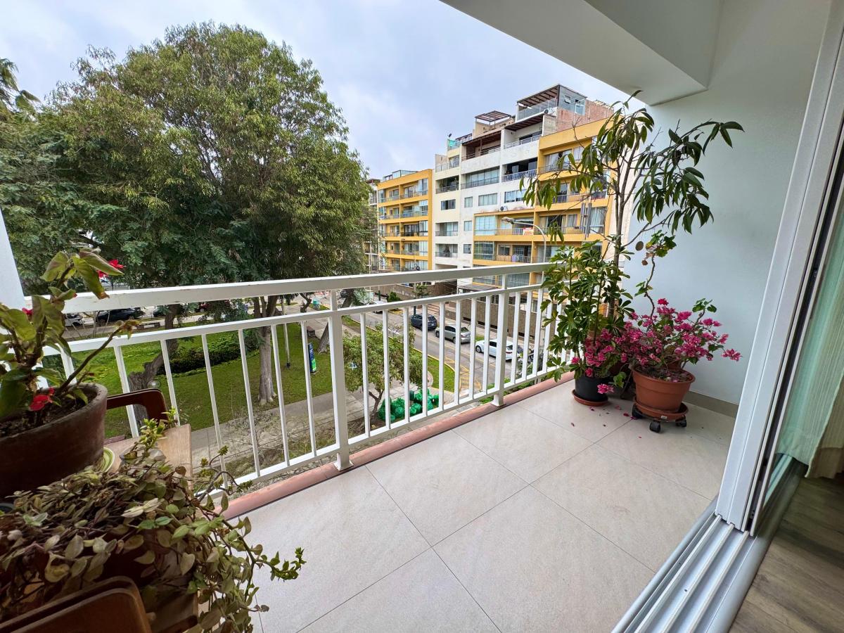 Departamento Vista Frente a Parque, 3 Habitaciones, Hab Servicio, Cochera, Jesús María