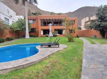 Alquiler o Venta de Exclusivo Departamento Tipo Casa en La Molina Vieja - 237 m²