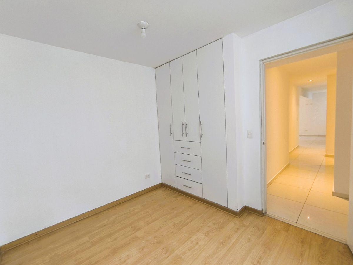 Departamento en Venta de 120 m² en Urb. Remanso – La Molina