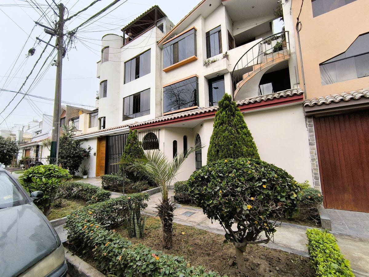 Vendo Departamento en Primer Piso de 60 m² en La Molina