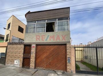 Oportunidad con Doble Potencial: Vivienda + Negocio en Una Sola Propiedad