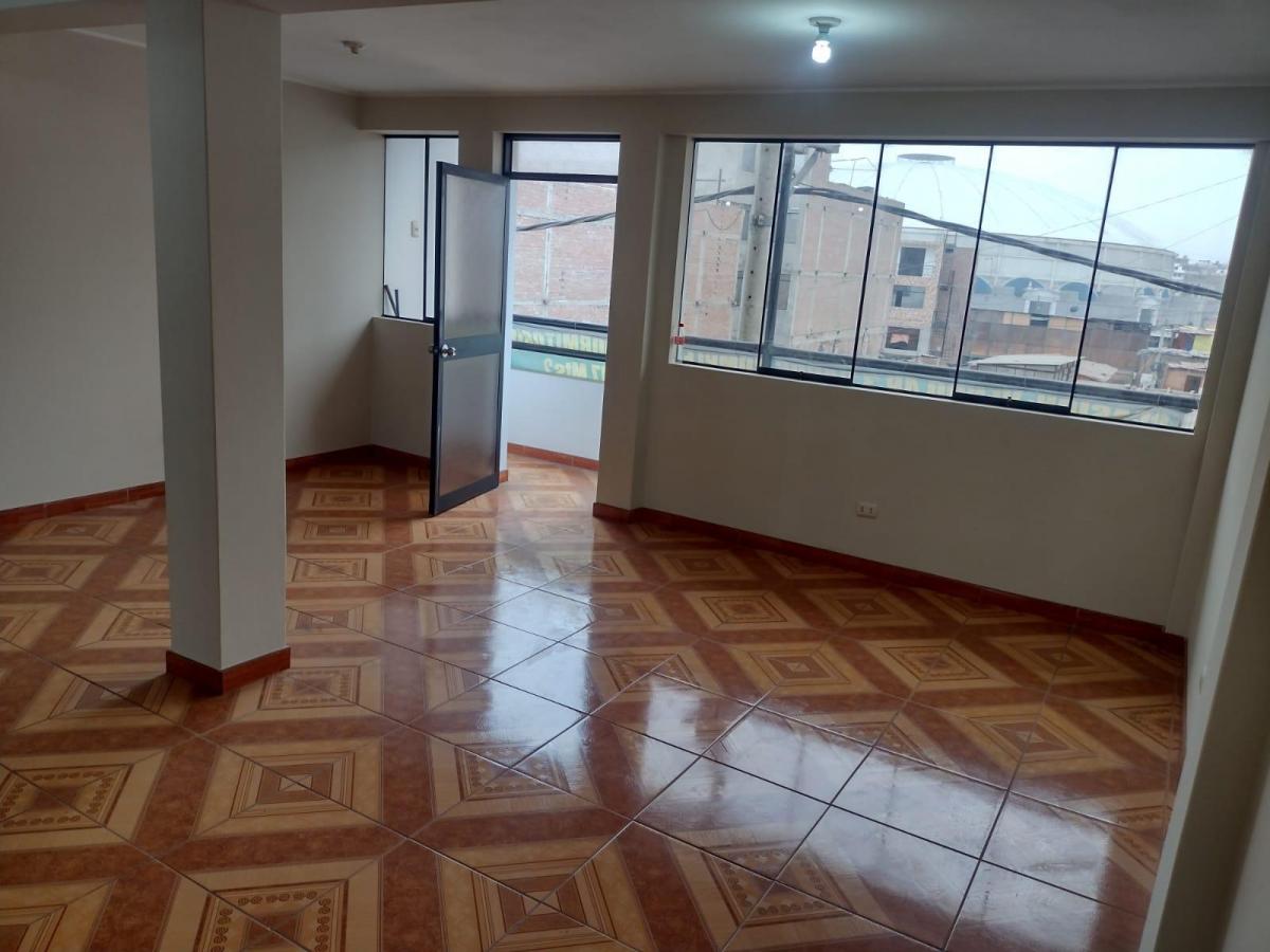 Vendo Departamento - 147 m² - 4to Piso - Zona Comercial – Cercado de Lima