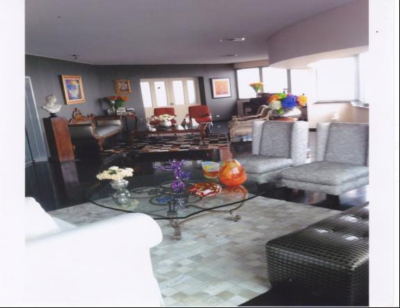Vendo Lindo Departamento Flat en Avenida Tacna N 68x, Piso 1, Lima