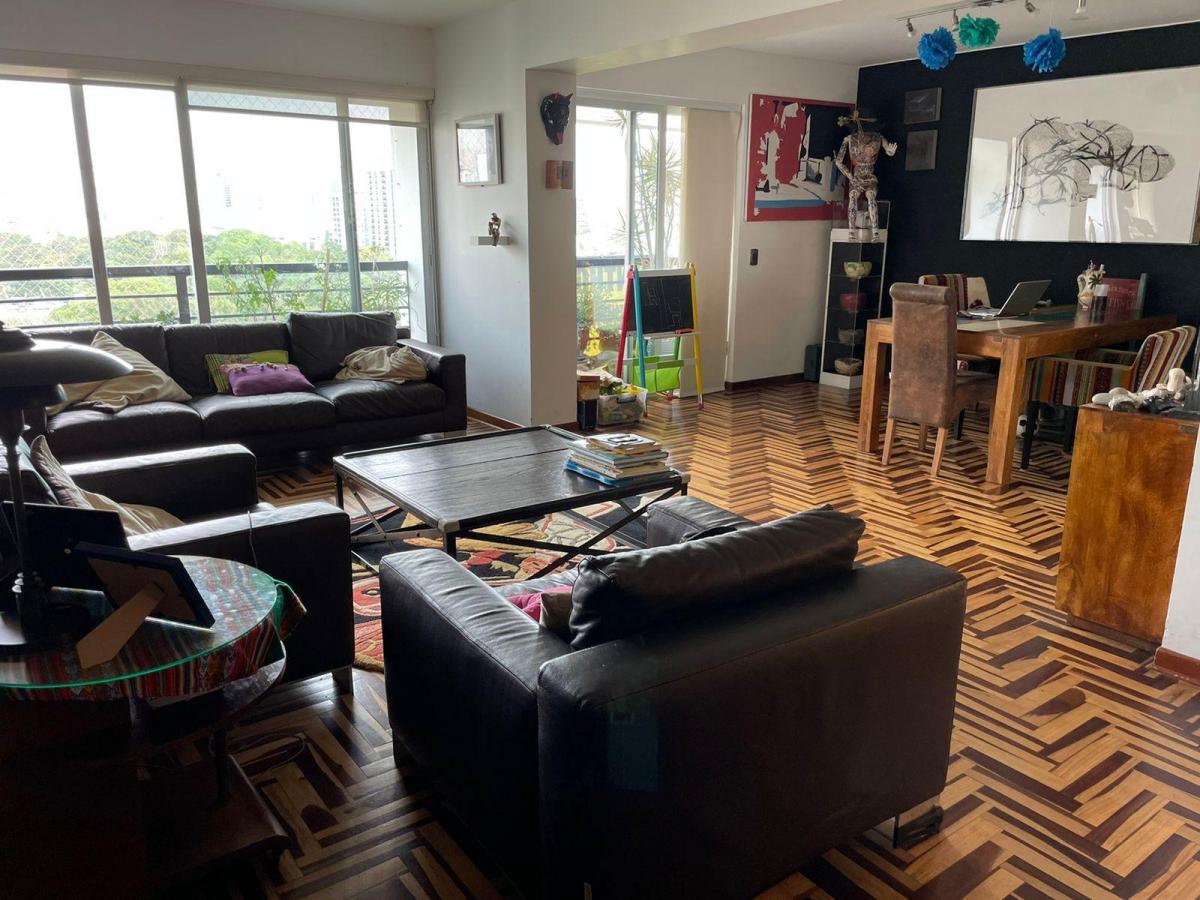 Vendo Lindo Penthouse Frente a Parque Castilla
